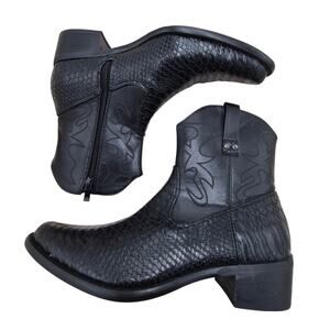 Alberto Fellini Western style cowboy boots black faux leather size 8.5